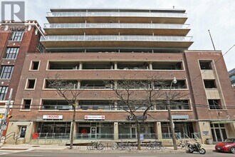 Building Photo - 233-233 Carlaw Ave