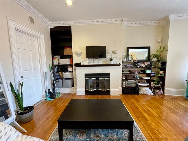 Foto del edificio - 565 Massachusetts Ave