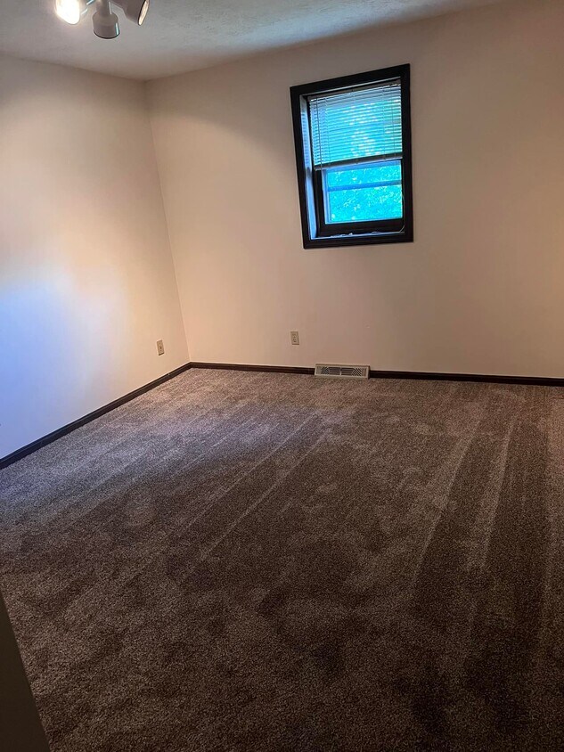 Foto del edificio - 734 Woodland St NE