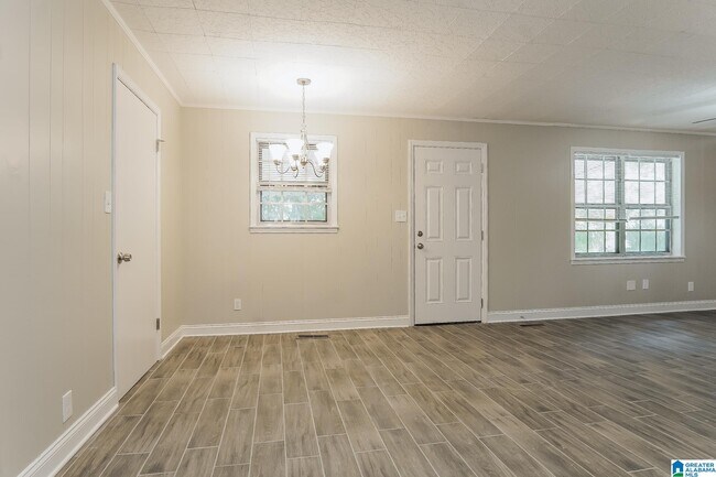 Building Photo - 510 King Valley Cir