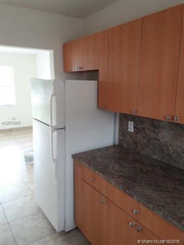 Foto del edificio - 2551 NW 13th St