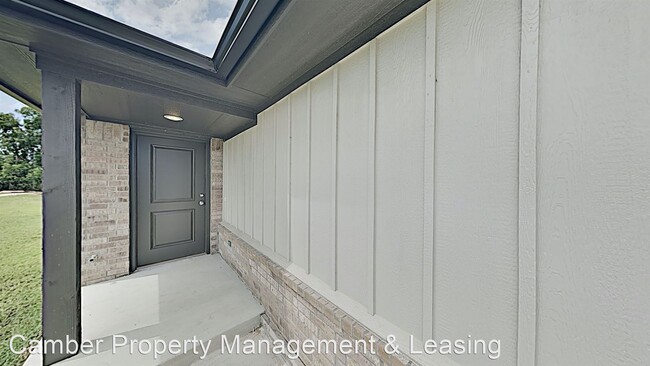 Building Photo - 2 br, 2 bath House - 1300 NW 111th Street