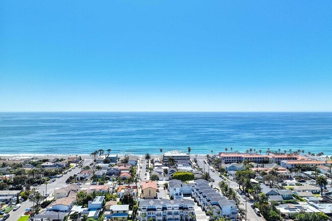 Building Photo - Elan Sandcastle Shores