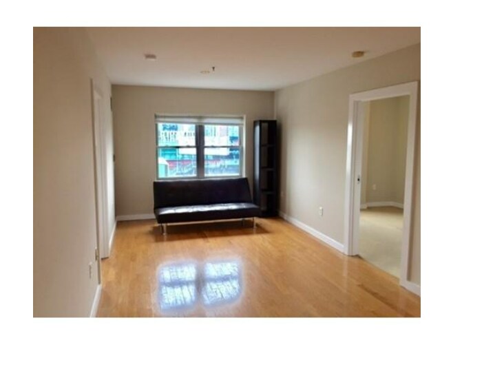 Foto principal - 476 Commonwealth Ave