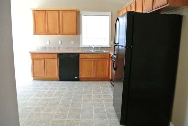 Building Photo - Beautiful 3 Bedroom 2 Bath Home in NE Albany