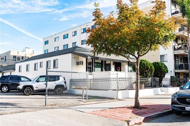 Building Photo - 240 Linden Ave