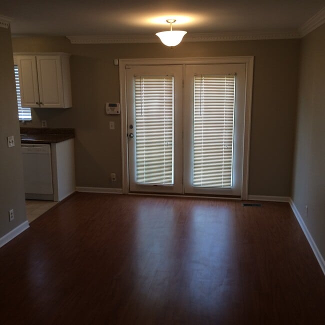 Photo - 1413 Autumn Knoll Rd House