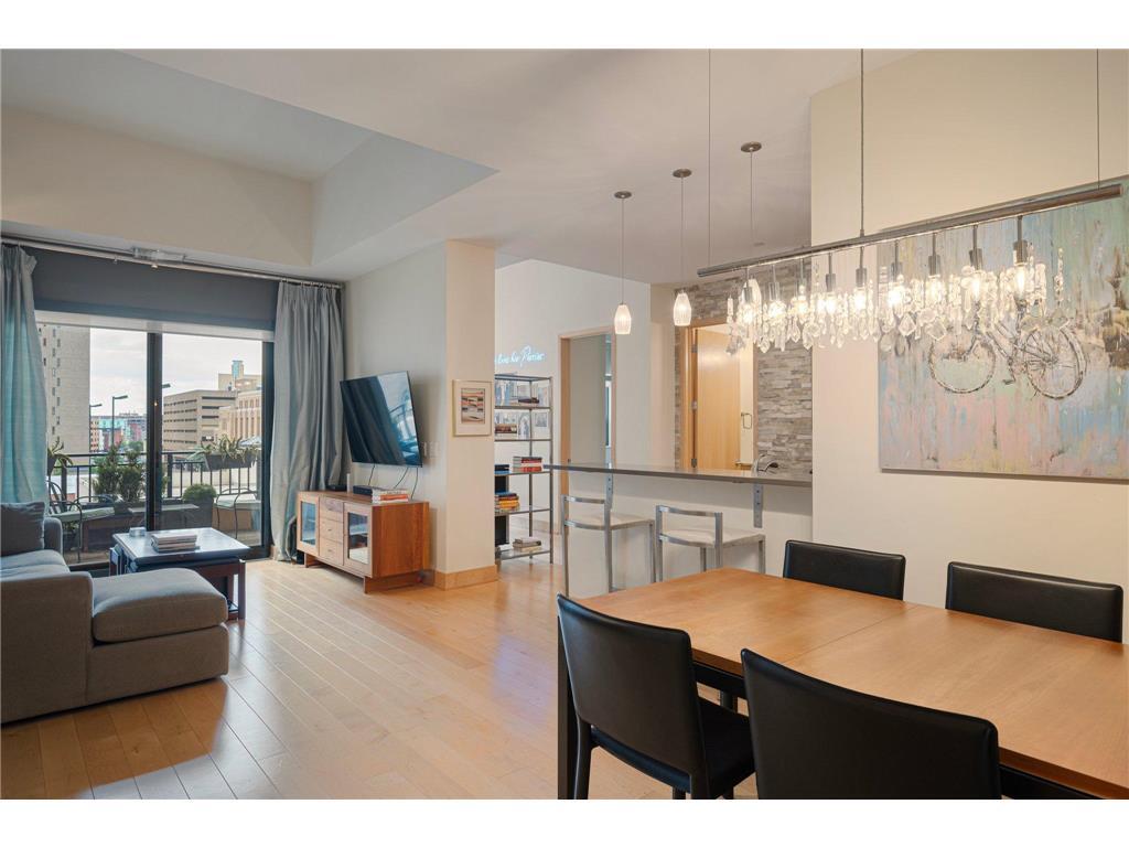 Foto principal - 100 3rd Ave S