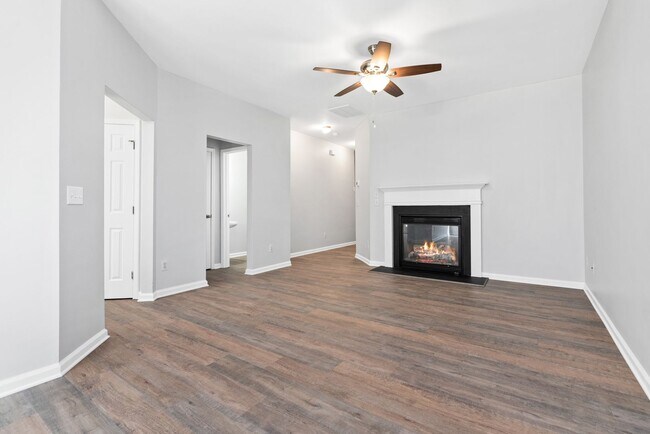 Foto del edificio - Available Early December! 3 Bed, 2.5 Ba In...