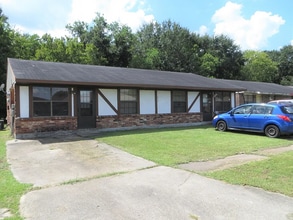 Building Photo - 411 Knollwood Cir