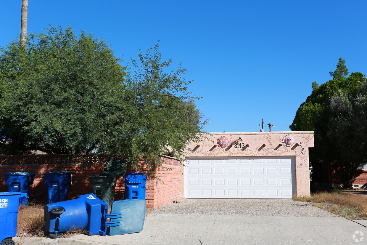 Building Photo - 3143 E Terra Alta Dr