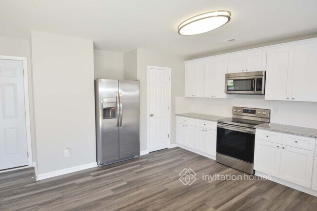 Building Photo - 4004 Flat Sedge Ln