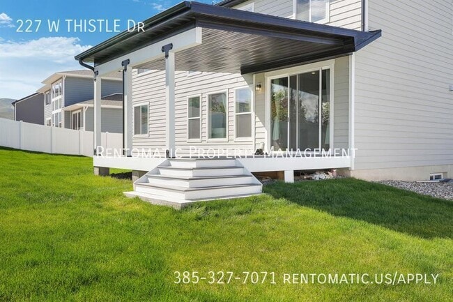 Building Photo - 227 Thistle Dr