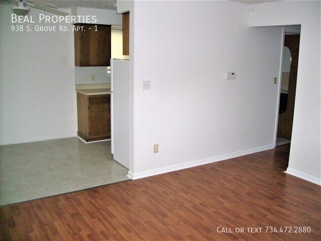 Building Photo - 938 S Grv St