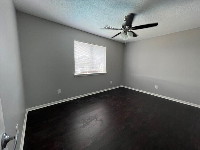Foto del edificio - 7931 Catalpa St