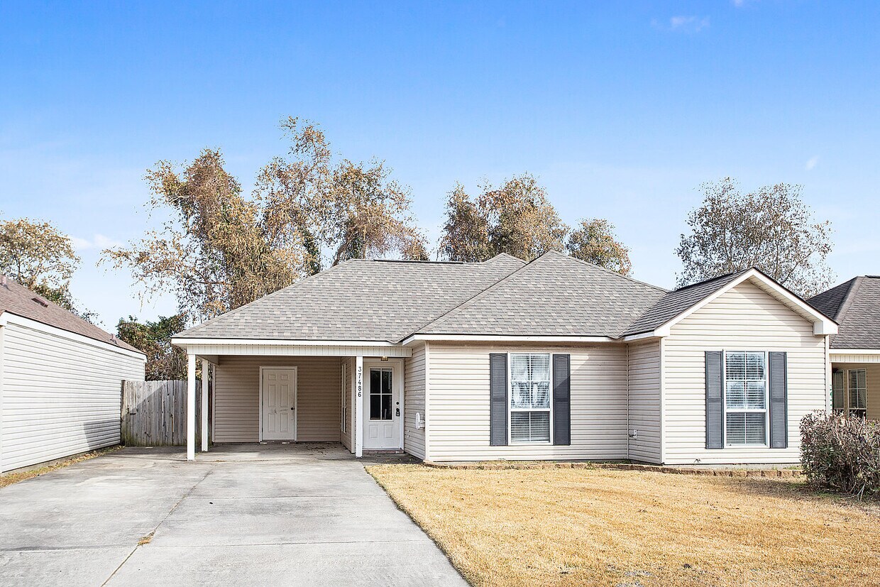 37486 E Parkwood Ave, Prairieville, LA 70769 House Rental in
