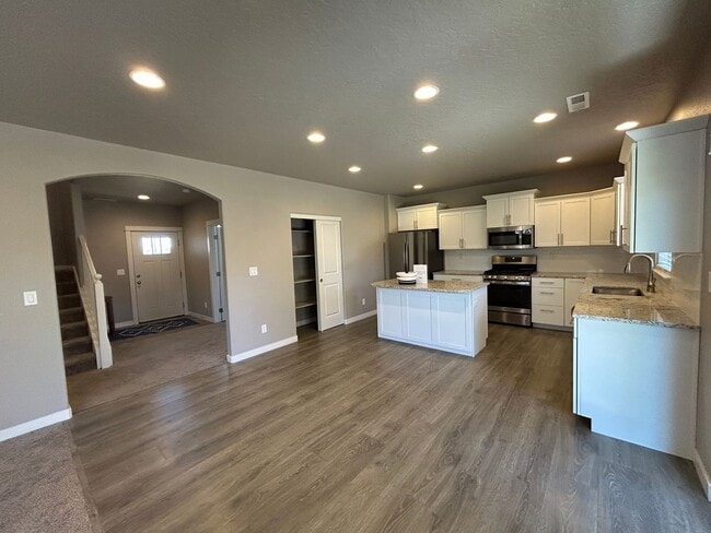 Building Photo - New 3 Bedroom / 2.5 Bathroom + Office Hous...