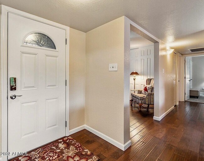 Foto del edificio - 15229 N 25th Dr