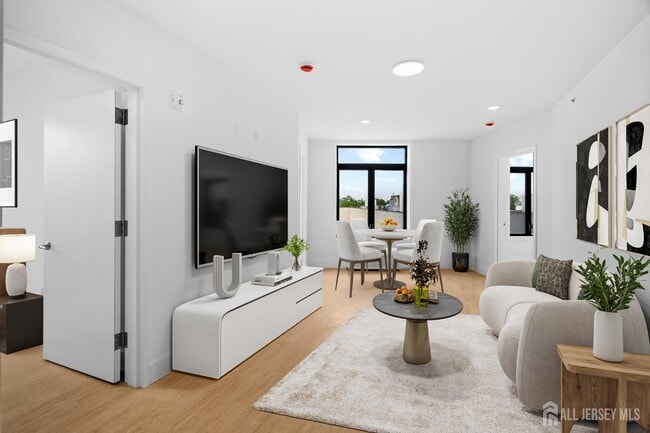 Foto del edificio - 50 Easton Ave