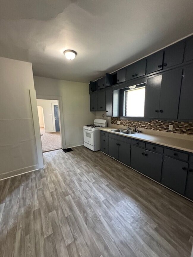 Foto del edificio - 427 E Taber St