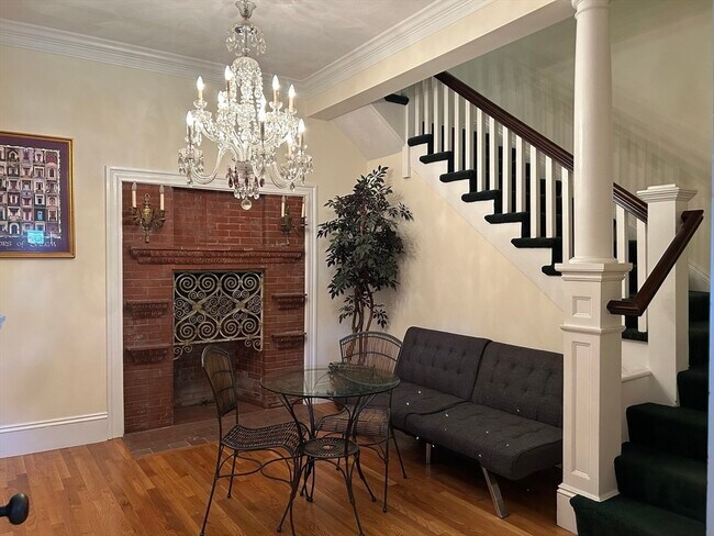 Building Photo - 301 Lafayette St