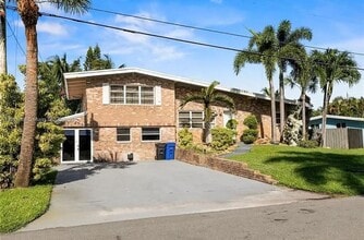 Building Photo - 2413 Nassau Ln