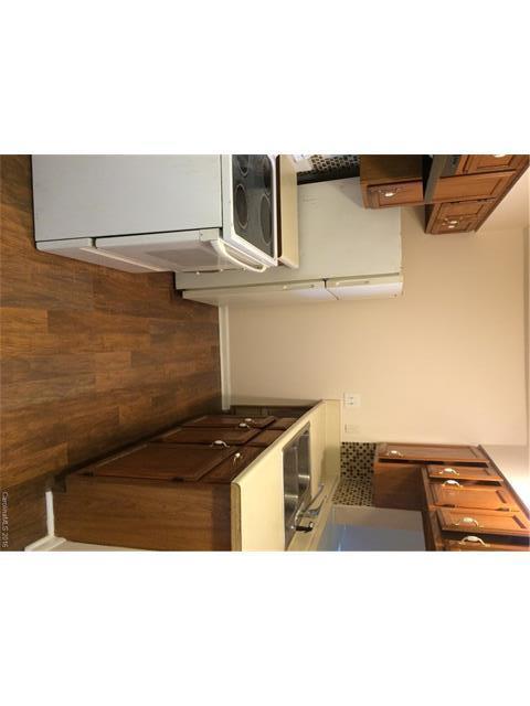 Foto del edificio - 9619 Vinca Cir