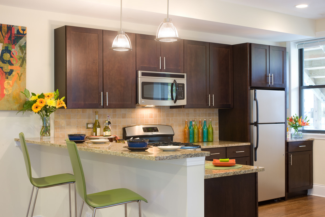 Kitchen - 5111 S. Kimbark Avenue