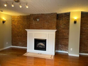 Building Photo - 1411 Clay St