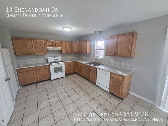 Building Photo - 13 Shenandoah Dr
