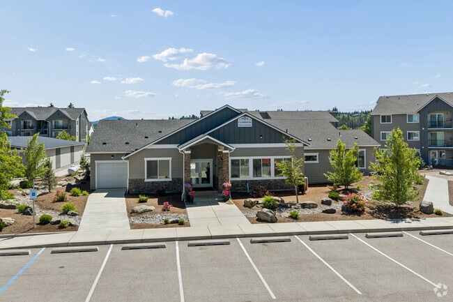Clubhouse - Crossroads Apartments