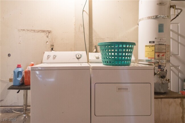 Foto del edificio - 7250 Hardtack Cir