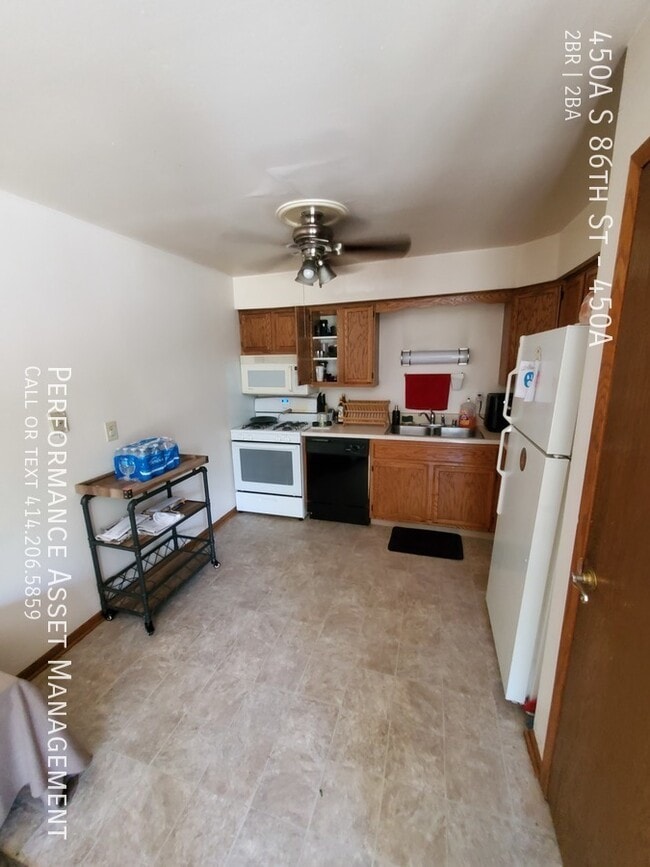 Foto del edificio - Charming 2BED/1.5BATH Multi-Level Townhous...