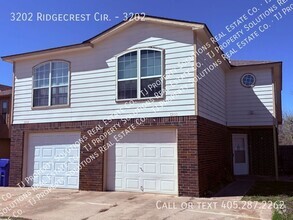 Building Photo - 3202 Ridgecrest Cir