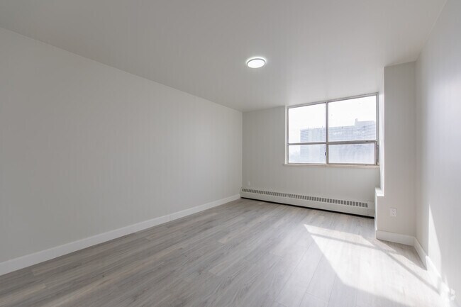1 chambre, 1 salle de bain - 850 pi² - Chambre - Centennial Towers