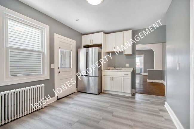 Foto del edificio - 190 Whitney Pl
