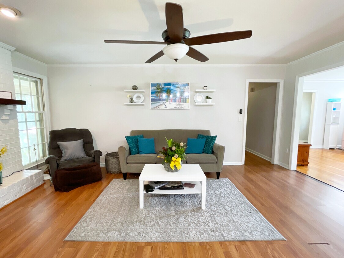 1056 Yeamans Hall Rd, Hanahan, SC 29410 House Rental in Hanahan, SC