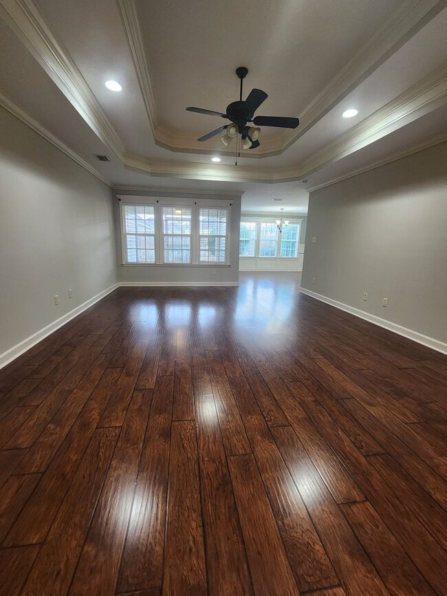 Building Photo - Modern Comfort in Nelson Hill – 3BR/2BA wi...