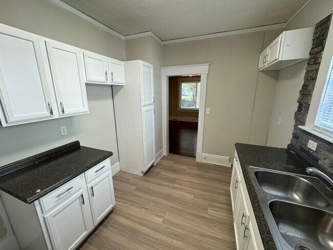 Foto del edificio - Nice 3 bedroom 1 bathroom House