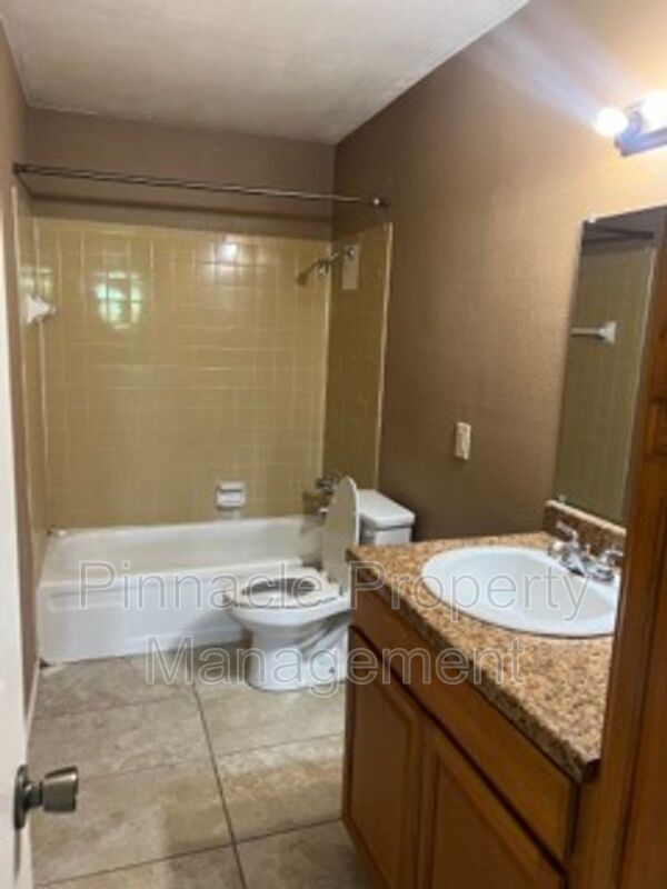 332 Preusser St Unit 4, San Angelo, TX 76903 Condo for Rent in San