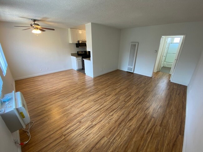 Building Photo - 3746 S Canfield Ave