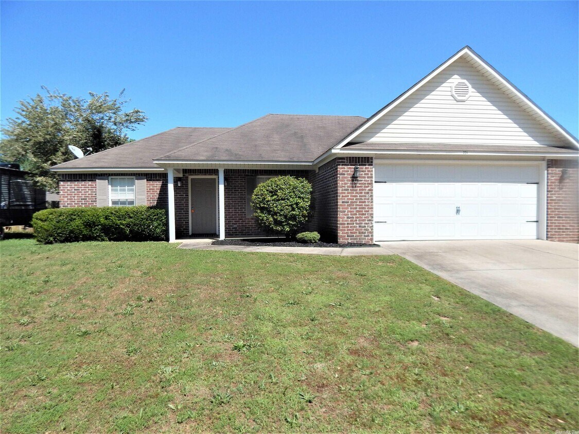 Primary Photo - 224 Timberlake Dr