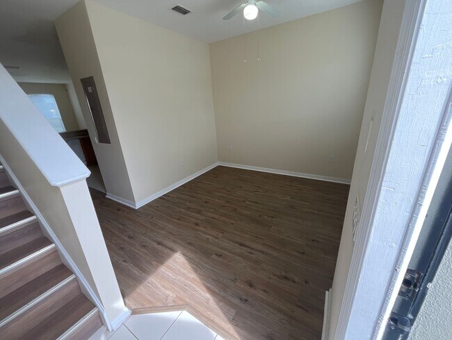 Building Photo - For Rent – Charming 2-Bed, 2.5-Bath Townho...
