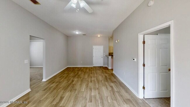 Building Photo - 6100 Maggies Cir
