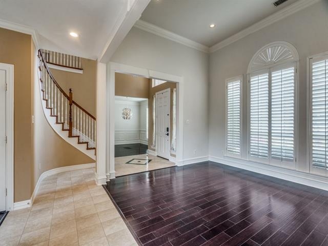 Foto del edificio - 5033 Hudson Dr