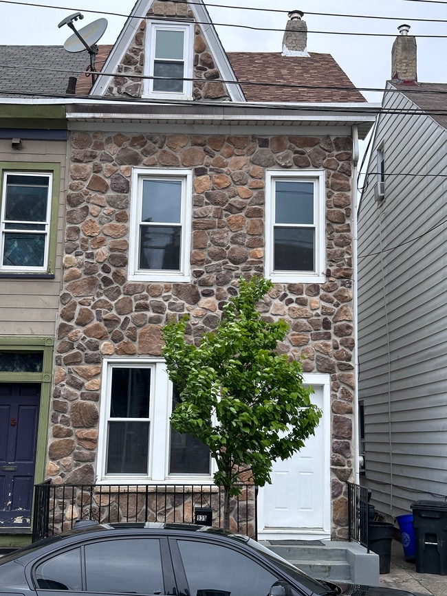 Foto del edificio - 939 Lehigh St