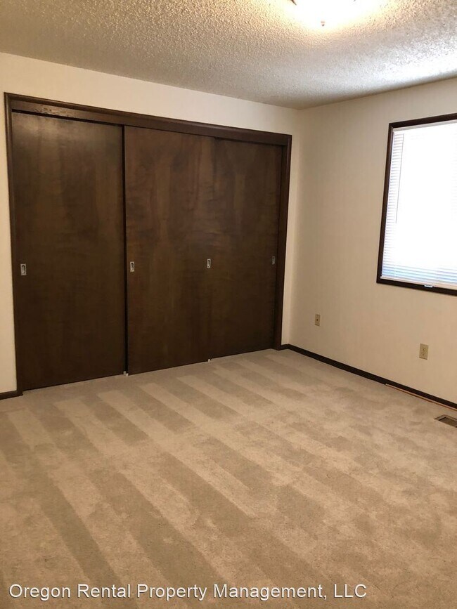 Foto del edificio - 2 br, 1 bath House - 18852B SW BUTTERNUT ST.