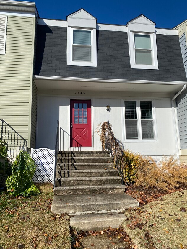 1752 Worthington Ct Unit Upper, Frederick, MD 21702 Apartments in