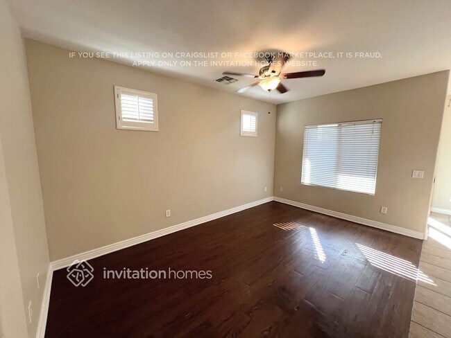 Foto del edificio - 254 S Aaron