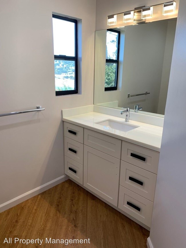 Foto del edificio - 3 br, 2.5 bath House - 130 Blackburn Terrace